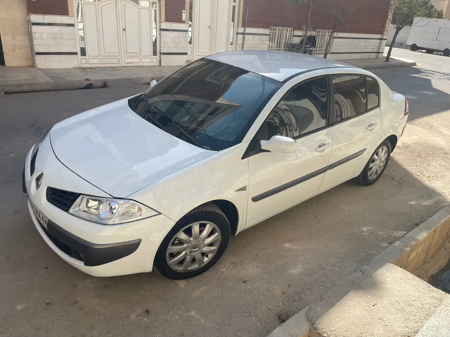 مگان اتومات 2000 مدل ۹۱ عروسک‌|خودرو سواری و وانت|قم, بنیاد|دیوار