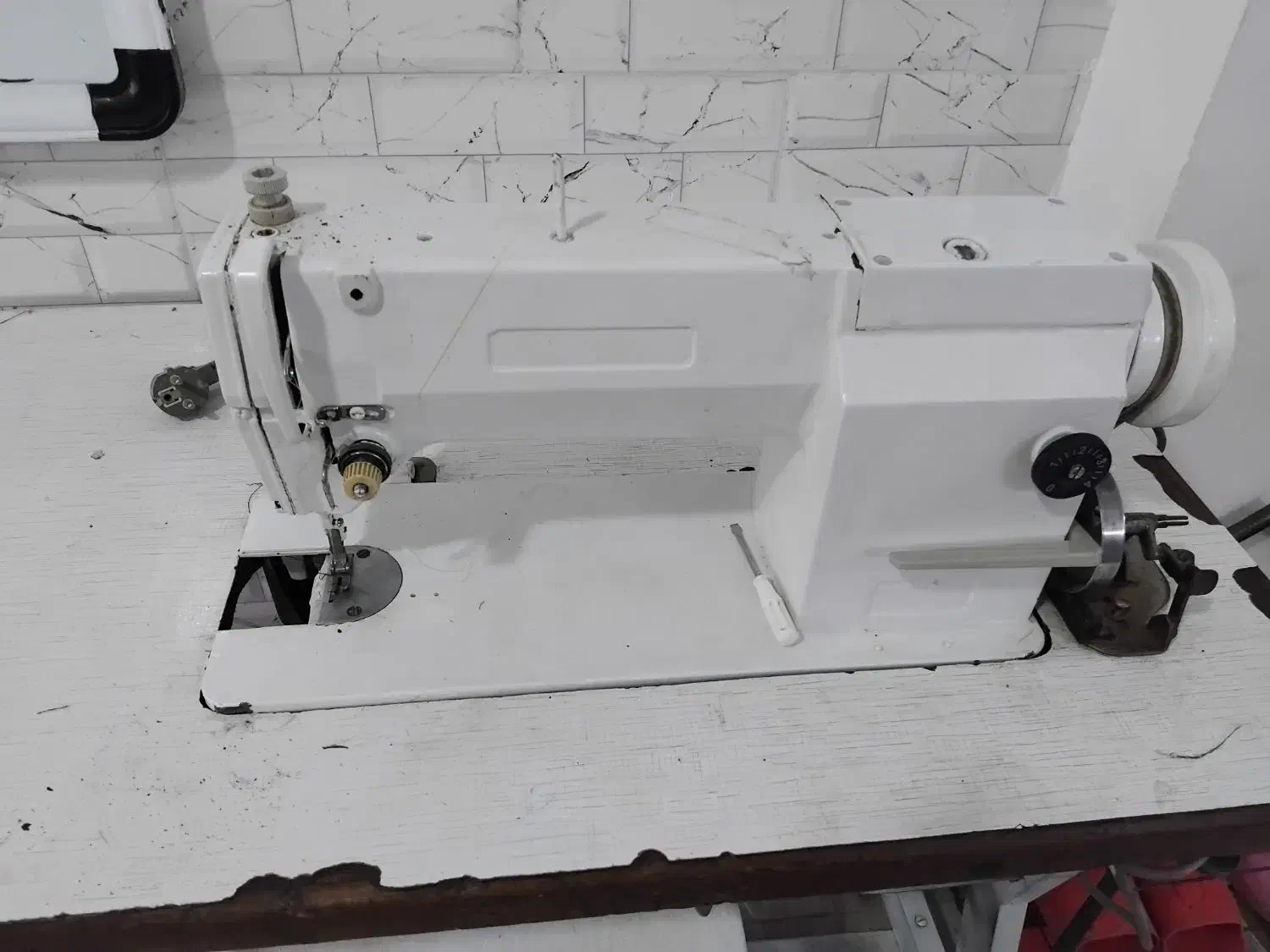 چرخ راسته دوز دینام بزرگ|چرخ خیاطی و ریسندگی|گنبد کاووس, |دیوار