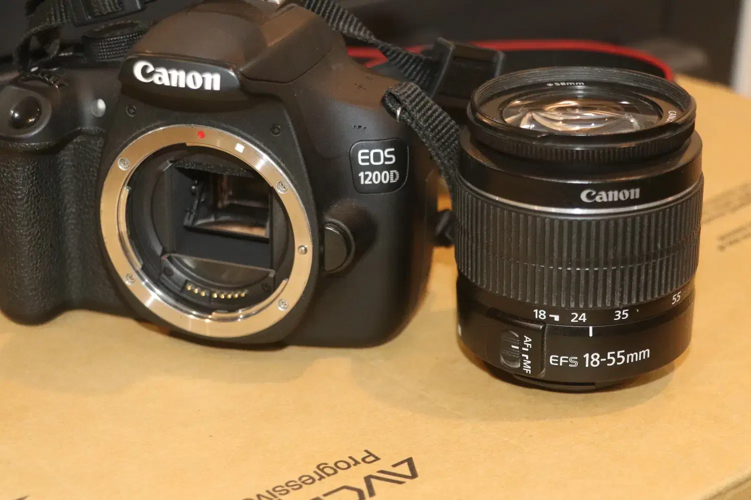 فروش دوربین عکاسی کنون EOS 1200D لنز 18-55mm|دوربین عکاسی و فیلم‌برداری|رودان, |دیوار