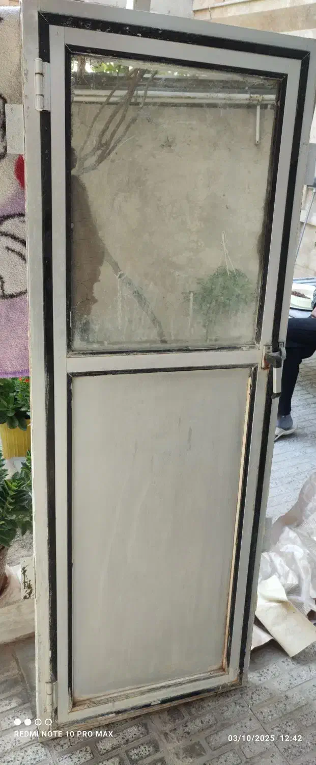 فروش درب جا رختخوابی و درب سرویسی المنیوم وکابینت|حراج|ملایر, |دیوار