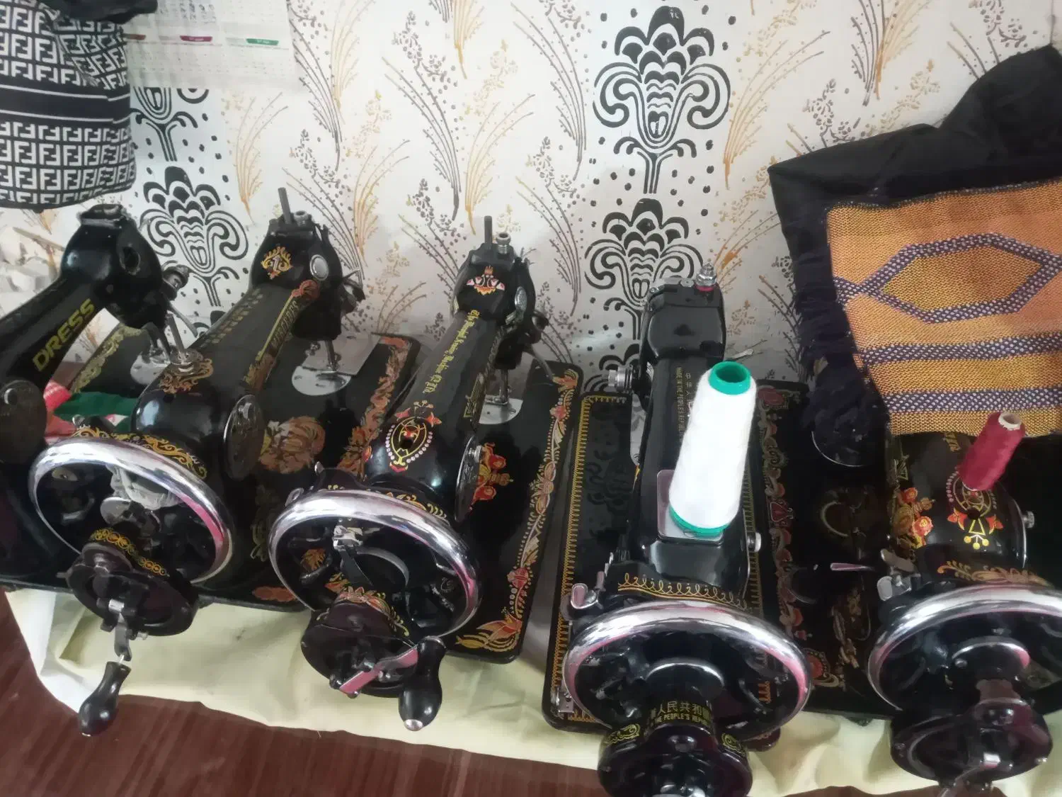 چرخ خیاطی|چرخ خیاطی و ریسندگی|سلماس, |دیوار