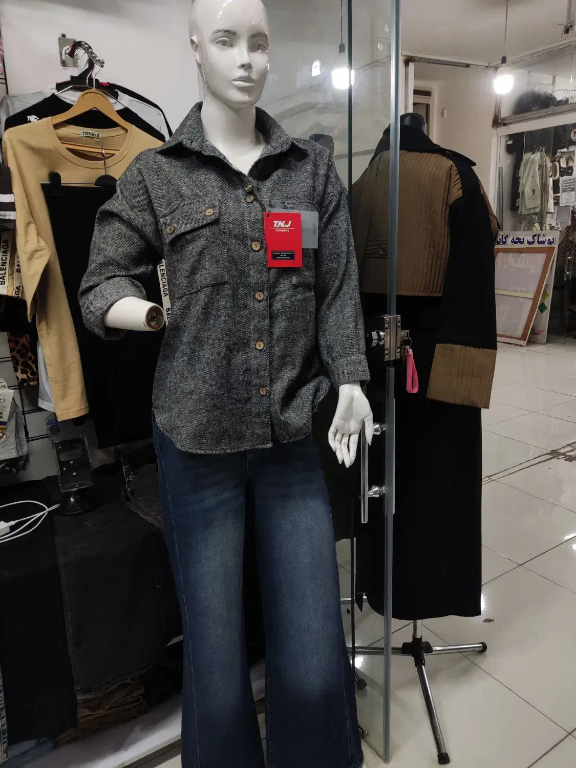 دوعدد مانکن|فروشگاه و مغازه|الشتر, |دیوار