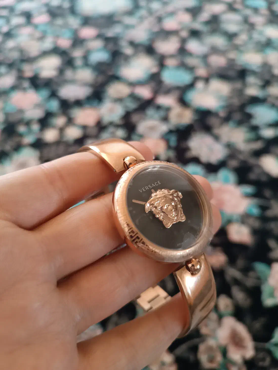 ساعت ورساچه زنانه اصل|ساعت|یاسوج, |دیوار