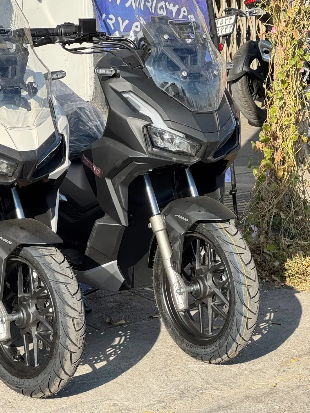 ADVتوسن فول اتاق اصلی|موتورسیکلت|اراک, |دیوار