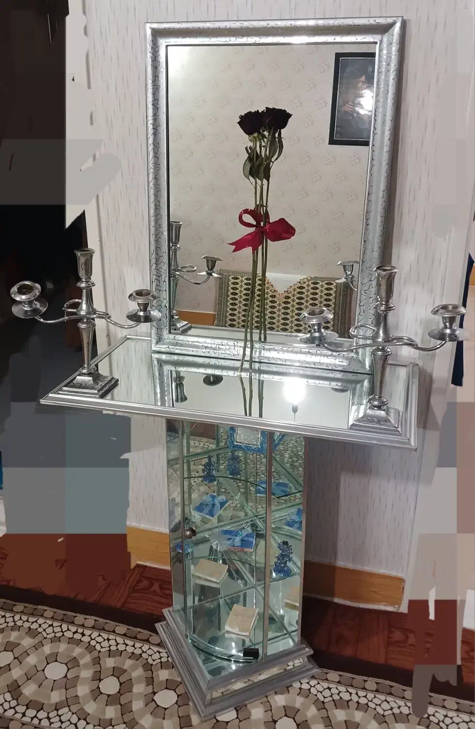 آینه|آینه|سبزوار, علمدار|دیوار