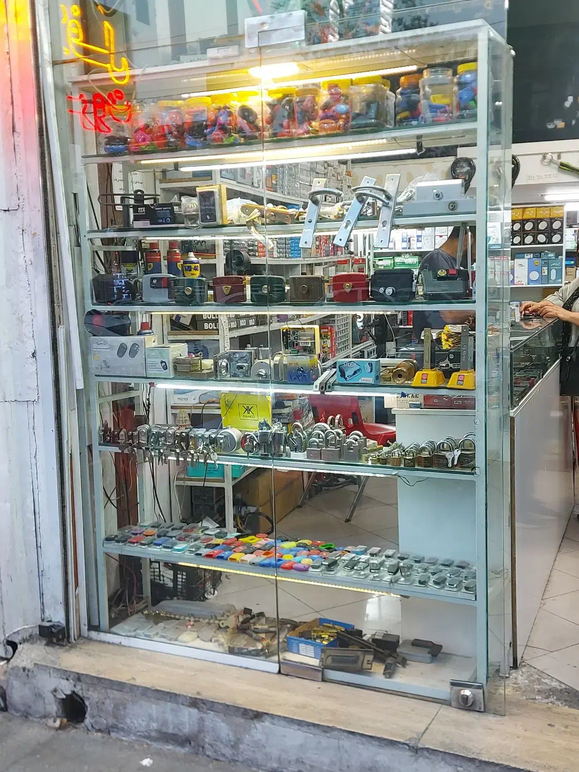 کلیدسازی شبانه روزی تهرانپارس حکیمیه پیروزی مجیدیه|خدمات پیشه و مهارت|تهران, مجیدیه|دیوار