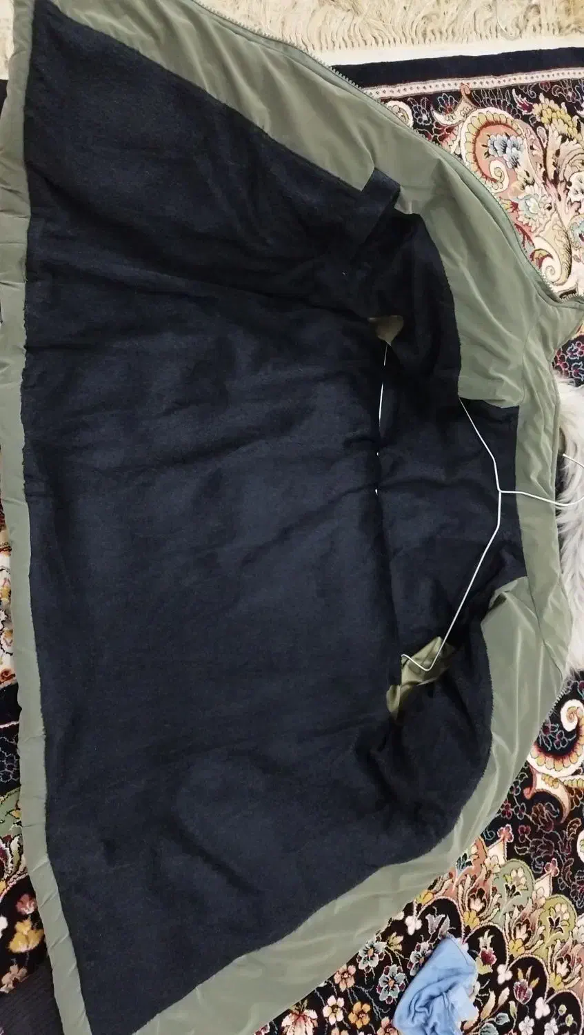 کاپشن|لباس|نیشابور, مبارکه|دیوار