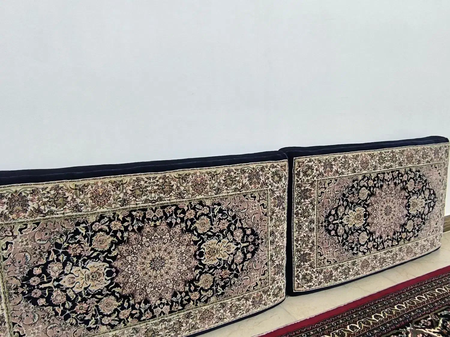 پشتی|پشتی|اسلام‌‌آباد غرب, |دیوار