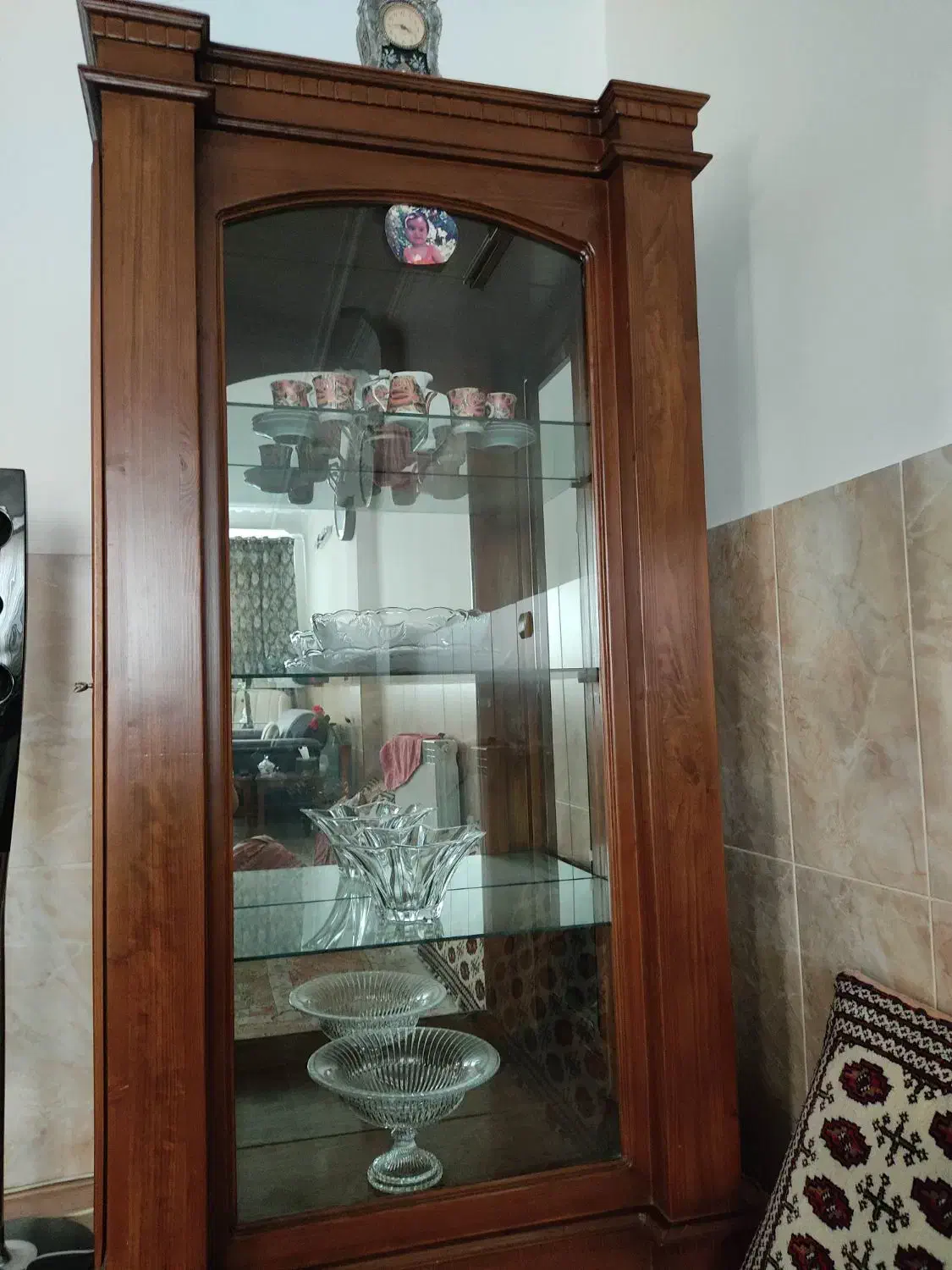 ویترین سالم بدون خط وخش سالم کار دست|بوفه، ویترین، کنسول|ورامین, ورامین|دیوار