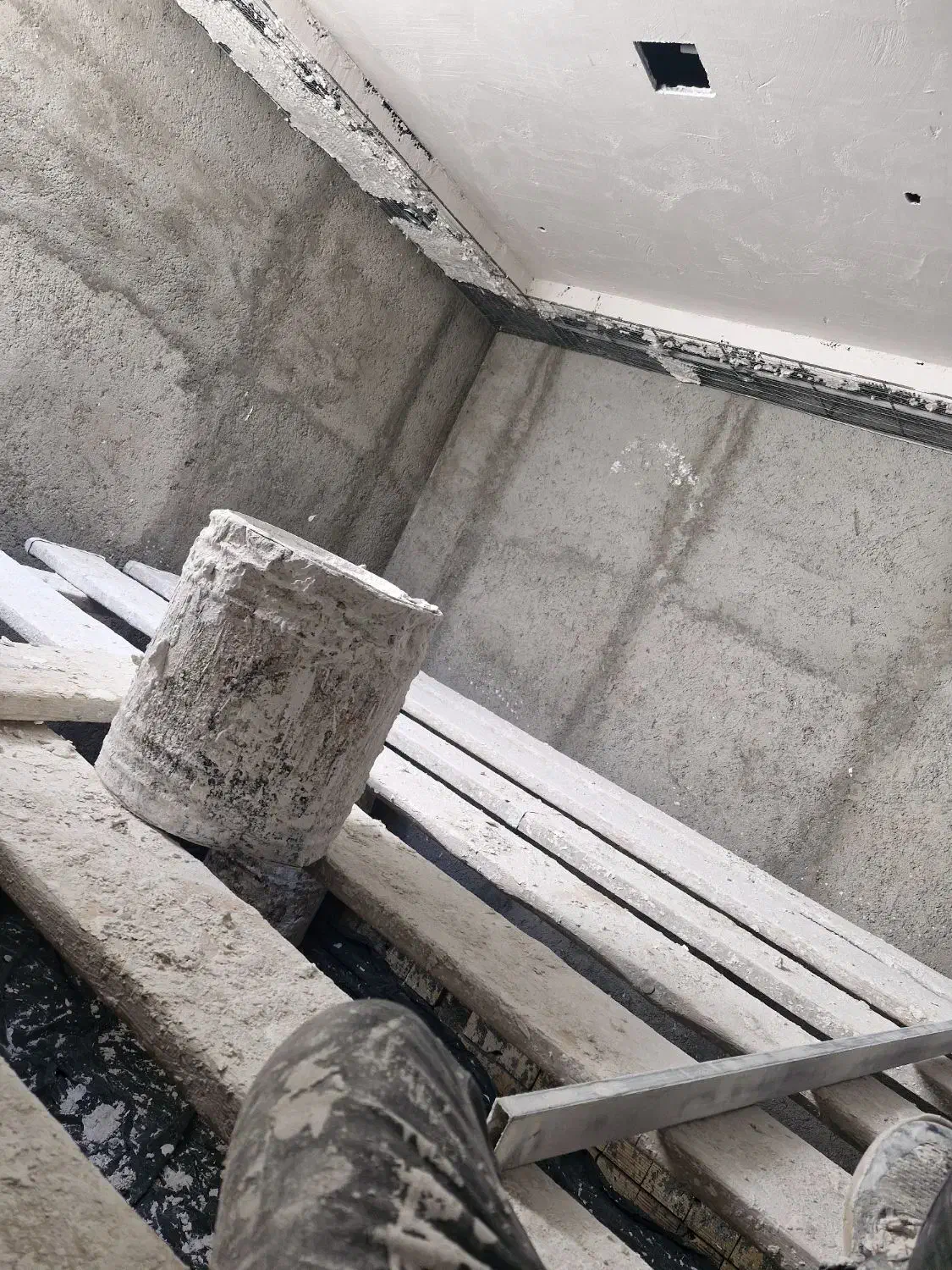 گچ کاری و لکه گیری پذیرفته میشود|خدمات پیشه و مهارت|قائن, |دیوار