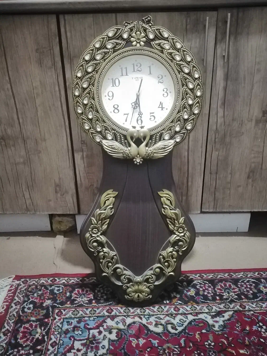 ساعت دیواری سالم میباشد|ساعت دیواری و تزئینی|مشهد, خواجه ربیع|دیوار