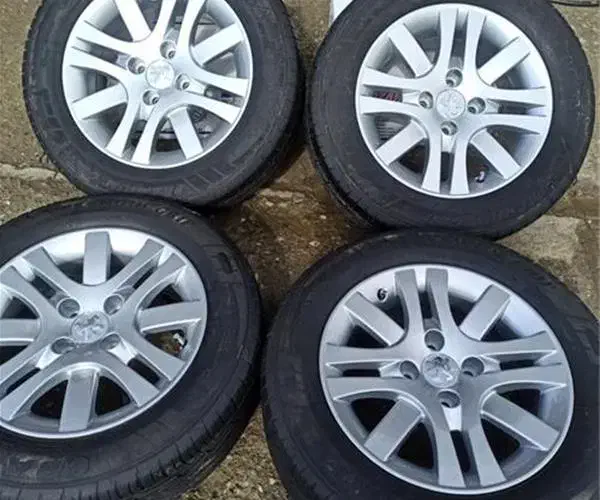 رینگ و لاستیک سلیبی سایز ۱۵ در حد|قطعات یدکی و لوازم جانبی|بافق, |دیوار