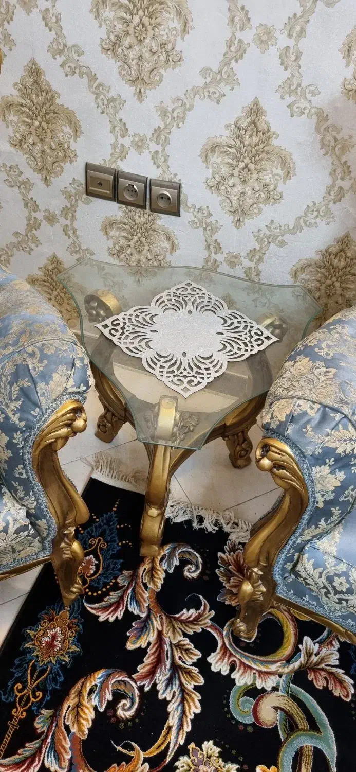 مبل نه نفره دوتاعسلی ومیزوسط کاملاسالم قیمت۲۰ملیون|مبلمان خانگی و میز عسلی|قرچک, میرزائی شمالی|دیوار