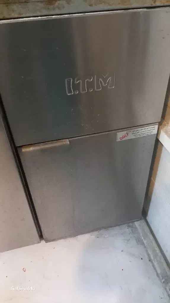 سرخ کن آی تی ام|کافیشاپ و رستوران|شاهینشهر, حافظ جنوبی|دیوار