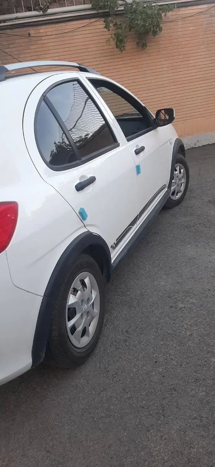 کوییک r سفید مشکی|خودرو سواری و وانت|اراک, |دیوار