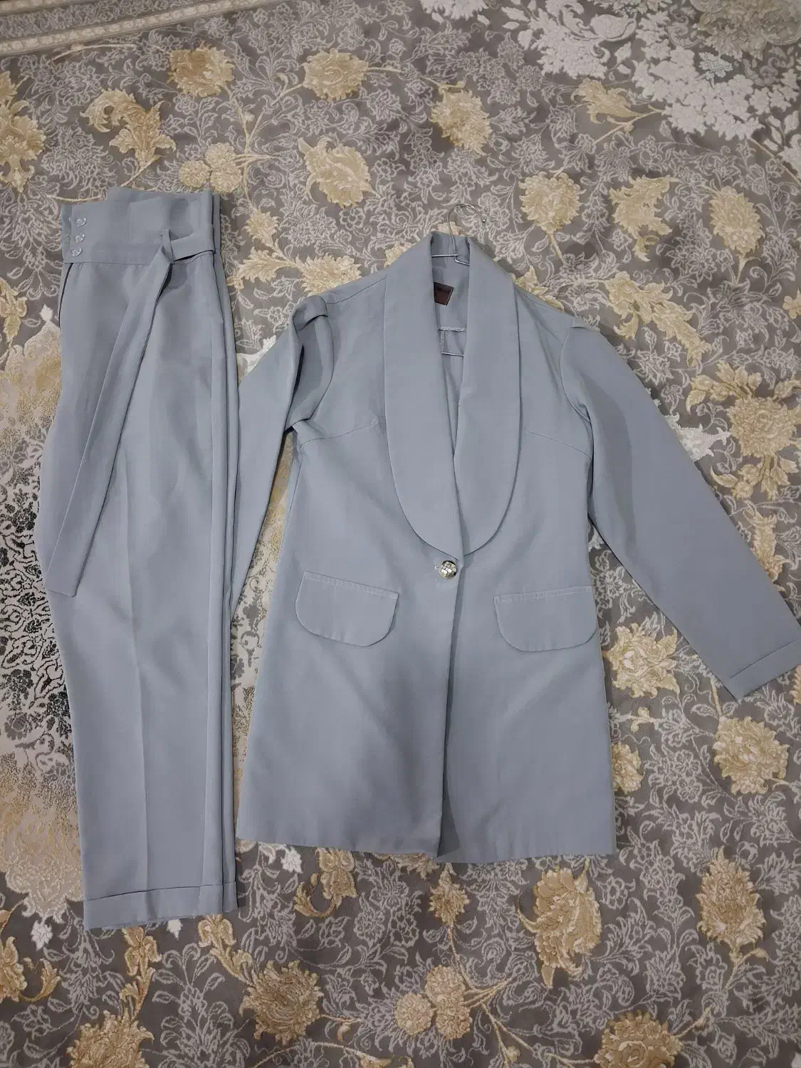 کت وشلوار طوسی سالم|لباس|اقبالیه, |دیوار