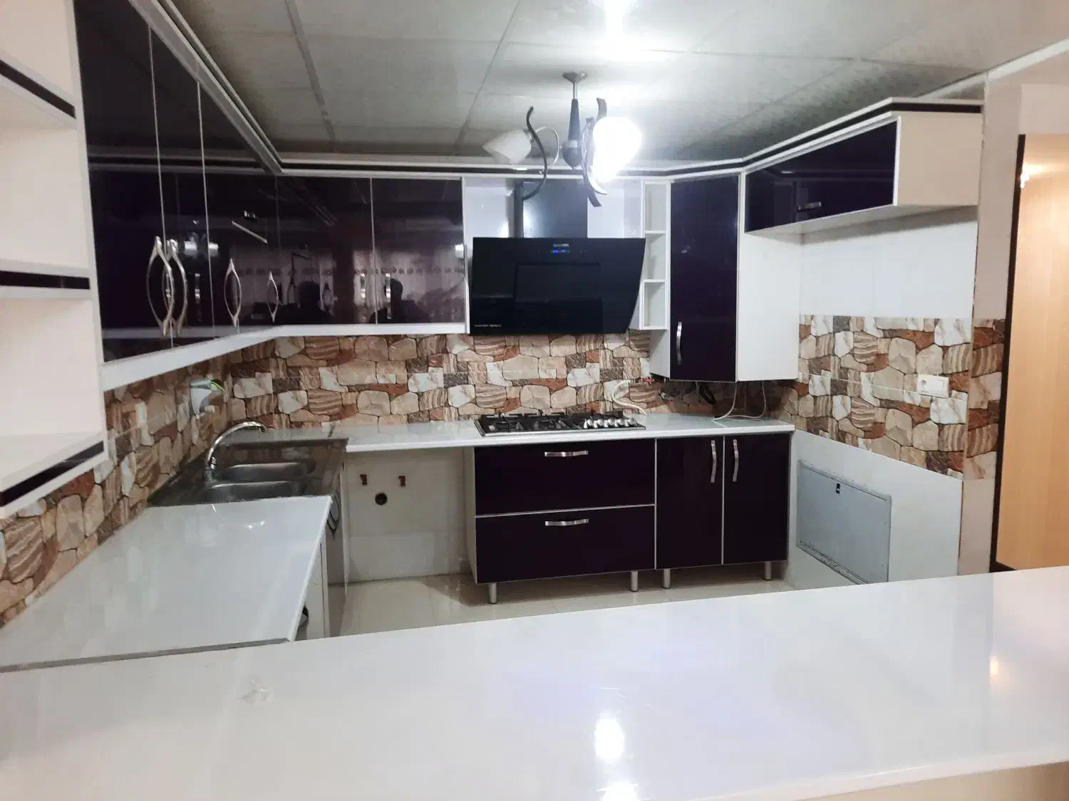 اپارتمان سه خواب جنوبی مرتب وشیک|اجارهٔ آپارتمان|شیراز, درکی|دیوار