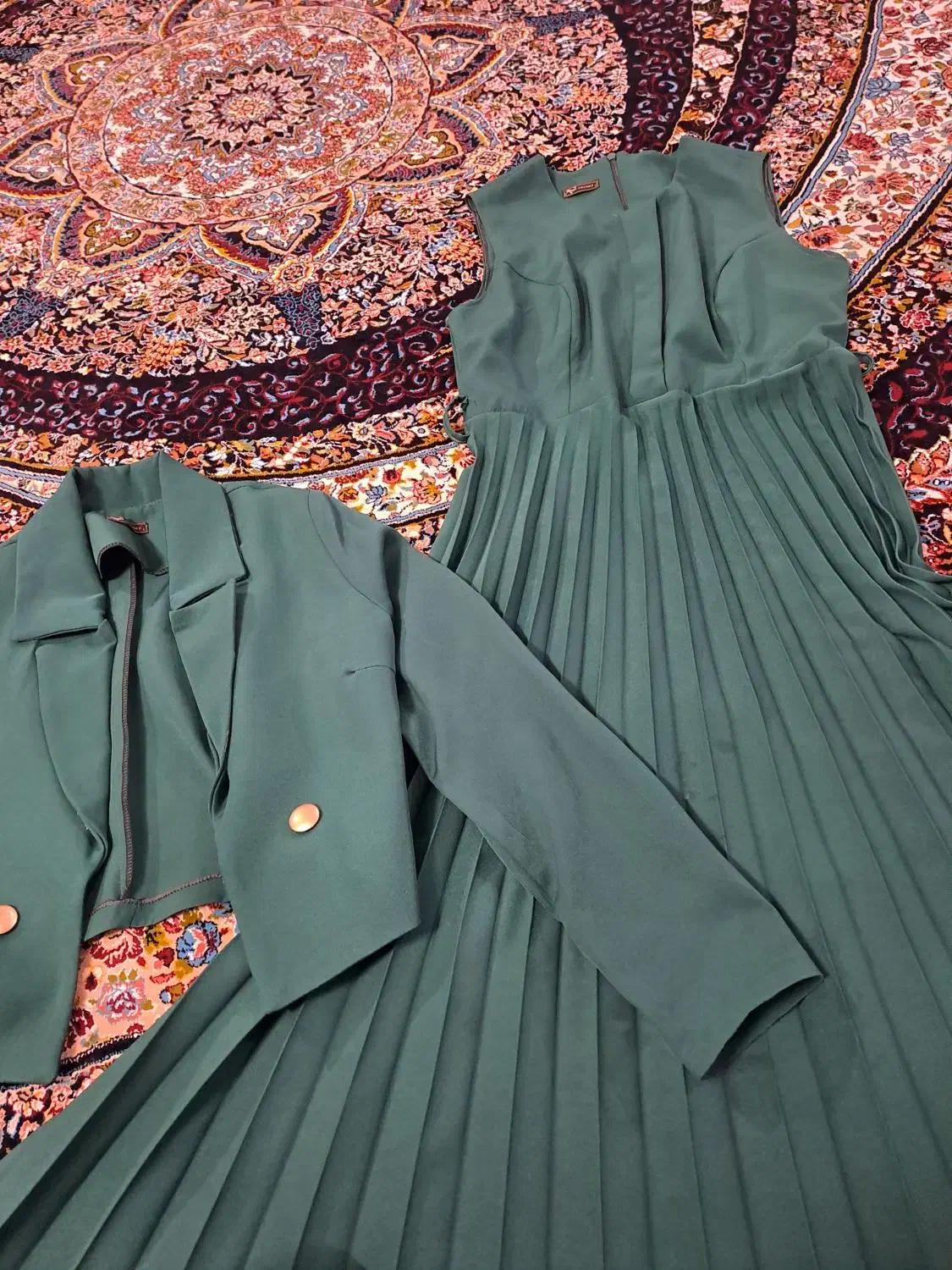 لباس مجلسی رنگ سبز|لباس|خرمدشت, |دیوار