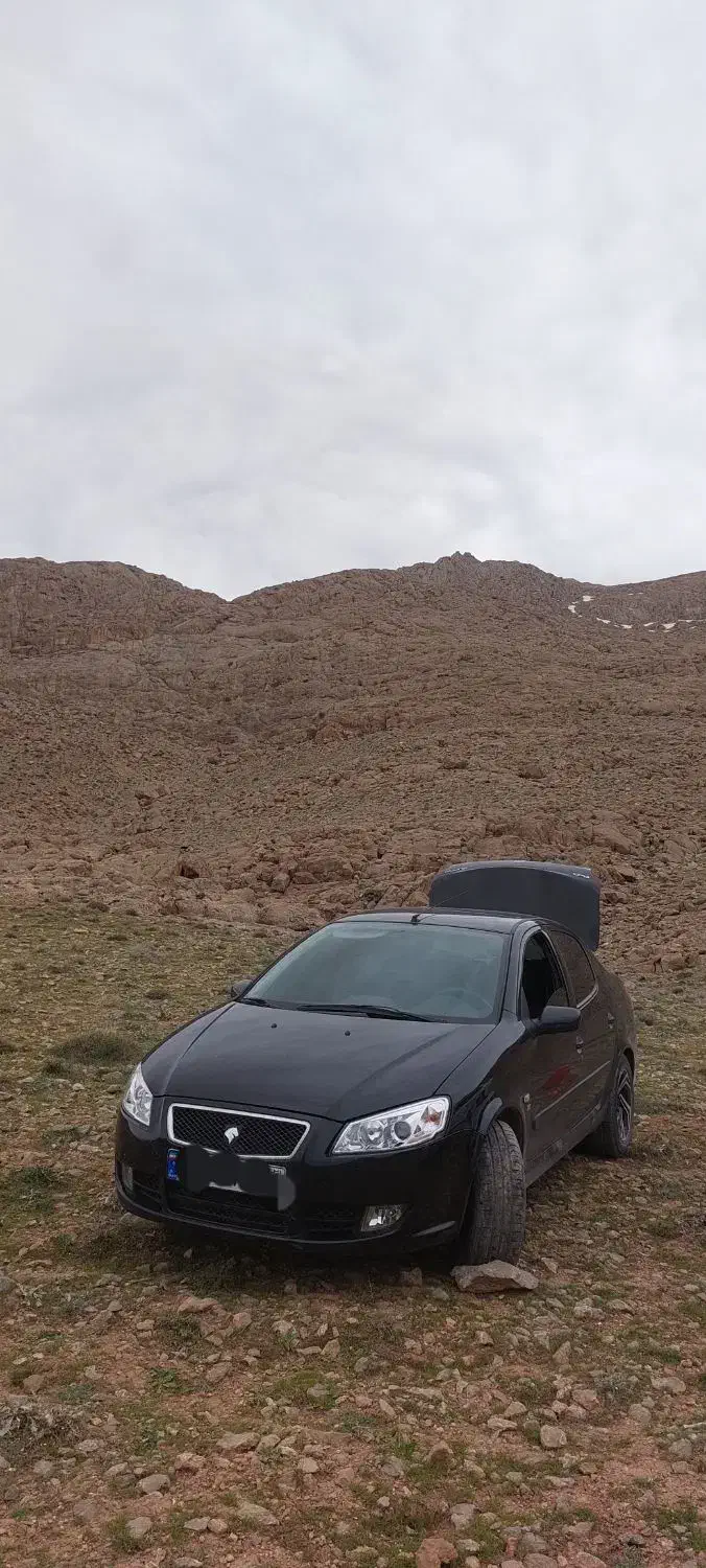 رانا مشکی مدل ۹۷|خودرو سواری و وانت|اصفهان, کوی امام جعفر صادق|دیوار