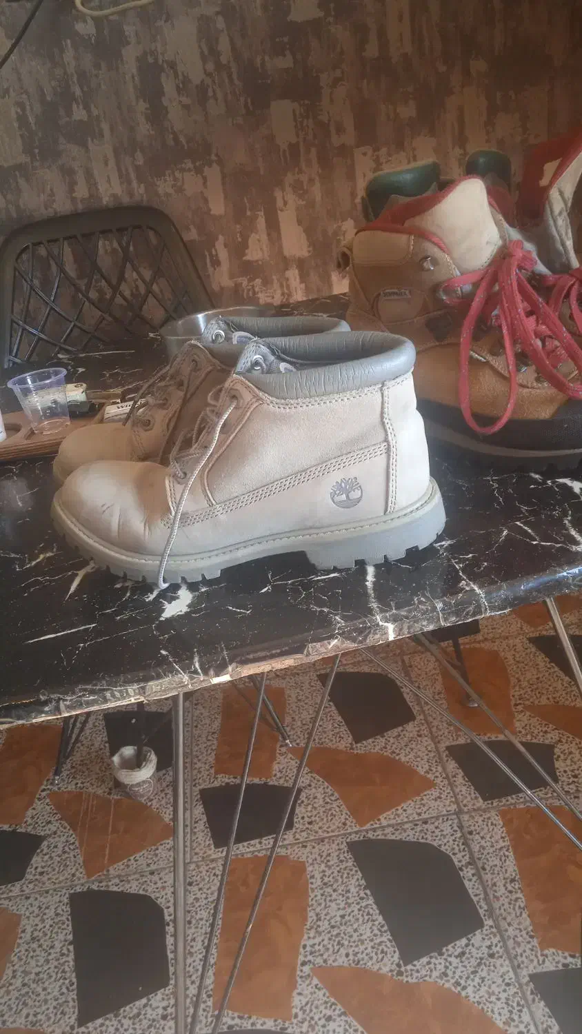 کفش خارجی|کیف، کفش، کمربند|یاسوج, |دیوار