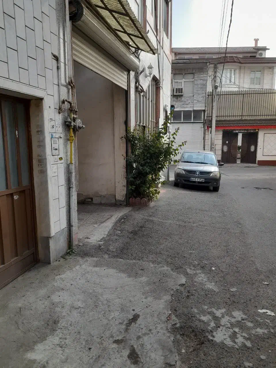 رهن واجاره مغازه|اجارهٔ مغازه و غرفه|لاهیجان, کاروانسرابر|دیوار