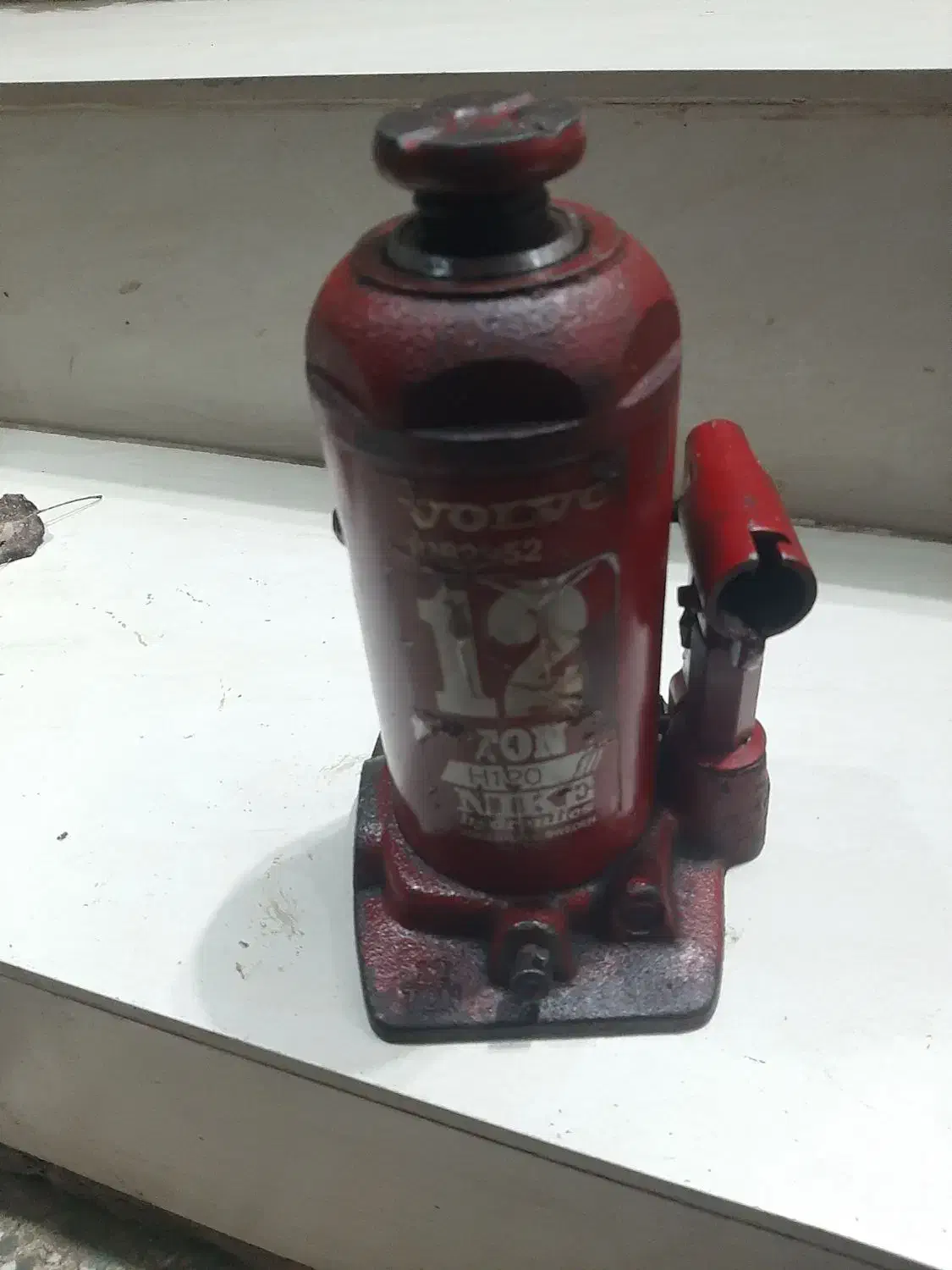 جک پنج تن ، در حد نو. با قیمت مناسب بفروش می‌رسد.|ابزارآلات|رشت, بیجارپس|دیوار