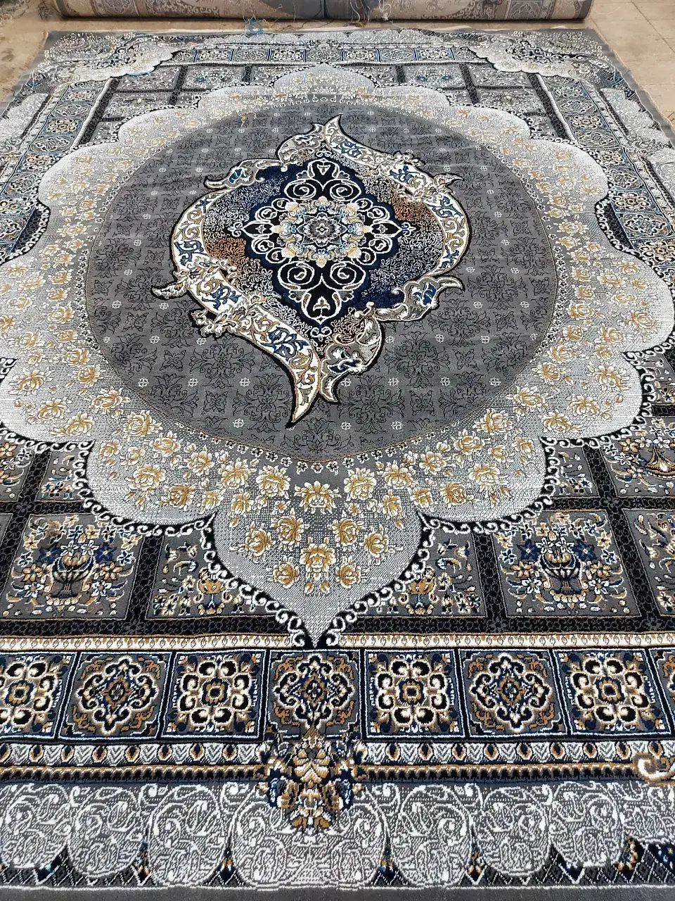 فرش طرح موج|فرش|اصفهان, عطار نیشابوری|دیوار