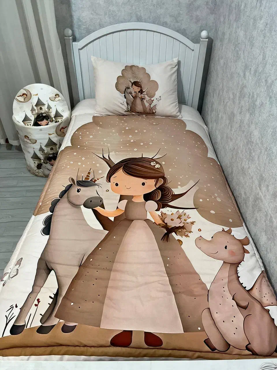 لحاف پرده|اسباب و اثاث بچه|بندر انزلی, استادیوم|دیوار