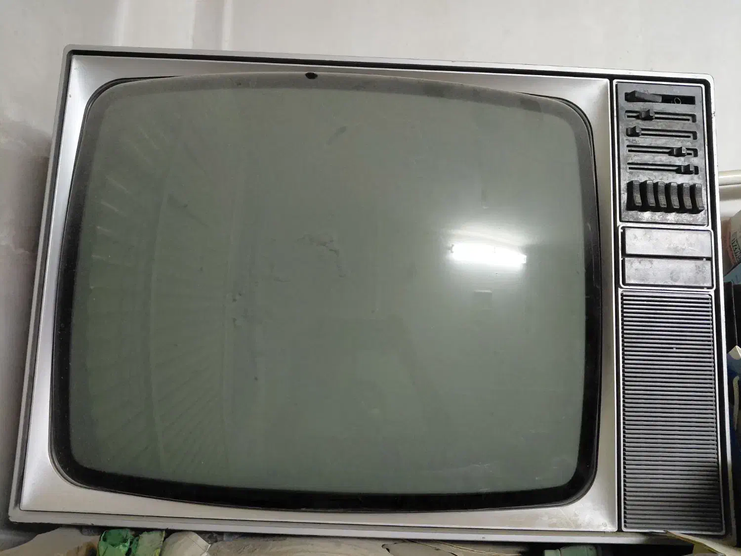 تلوزیون کلکسیونی|تلویزیون و پروژکتور|قم, ارم|دیوار