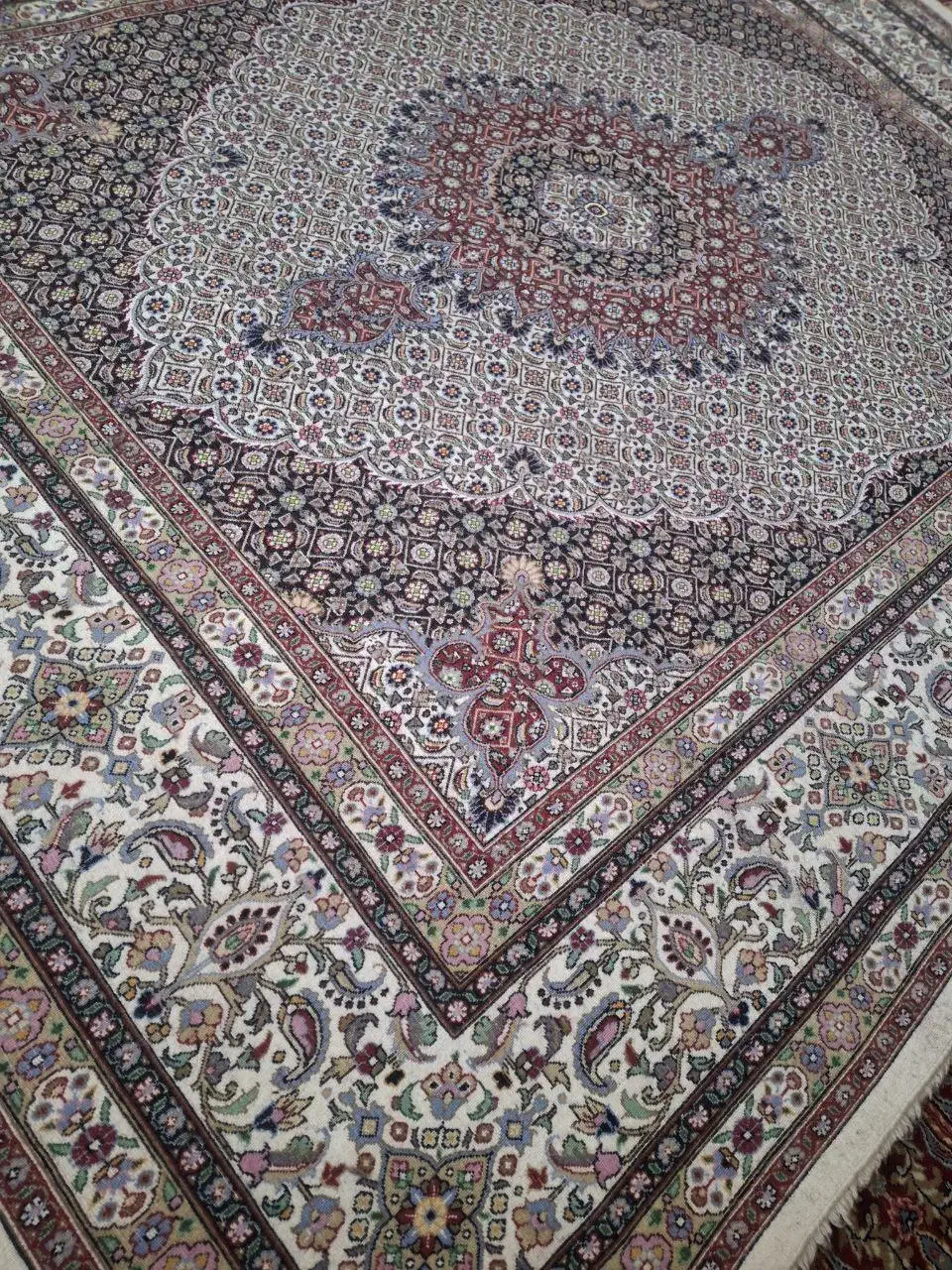 فرش دستباف|فرش|بیرجند, |دیوار