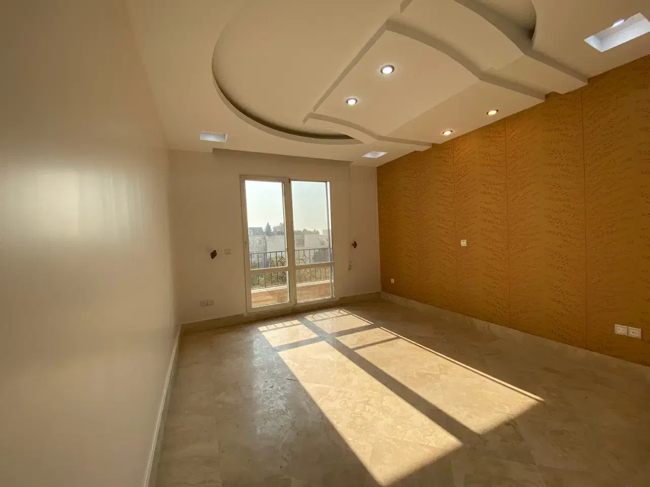 ۲۲۰ متر یارمحمدی تاپ لوکیشن نور جنوب مستقیم