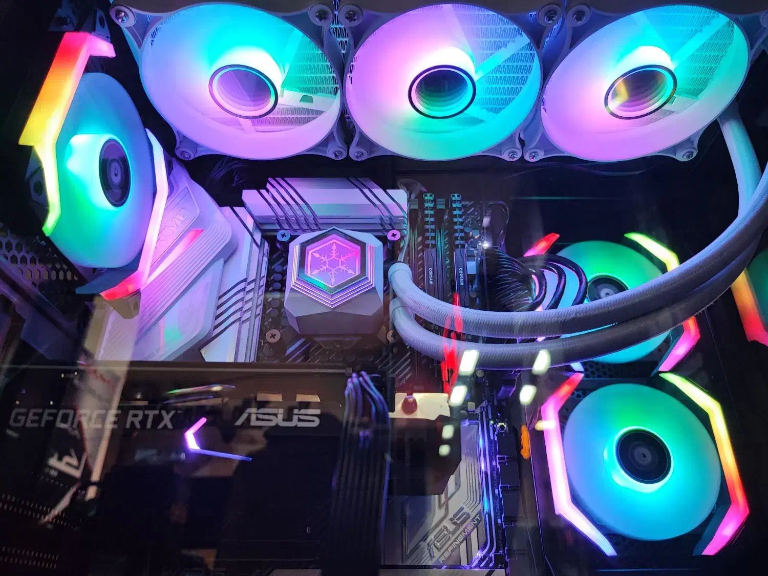 کیس غول رندرینگ|رایانه رومیزی|خوی, |دیوار