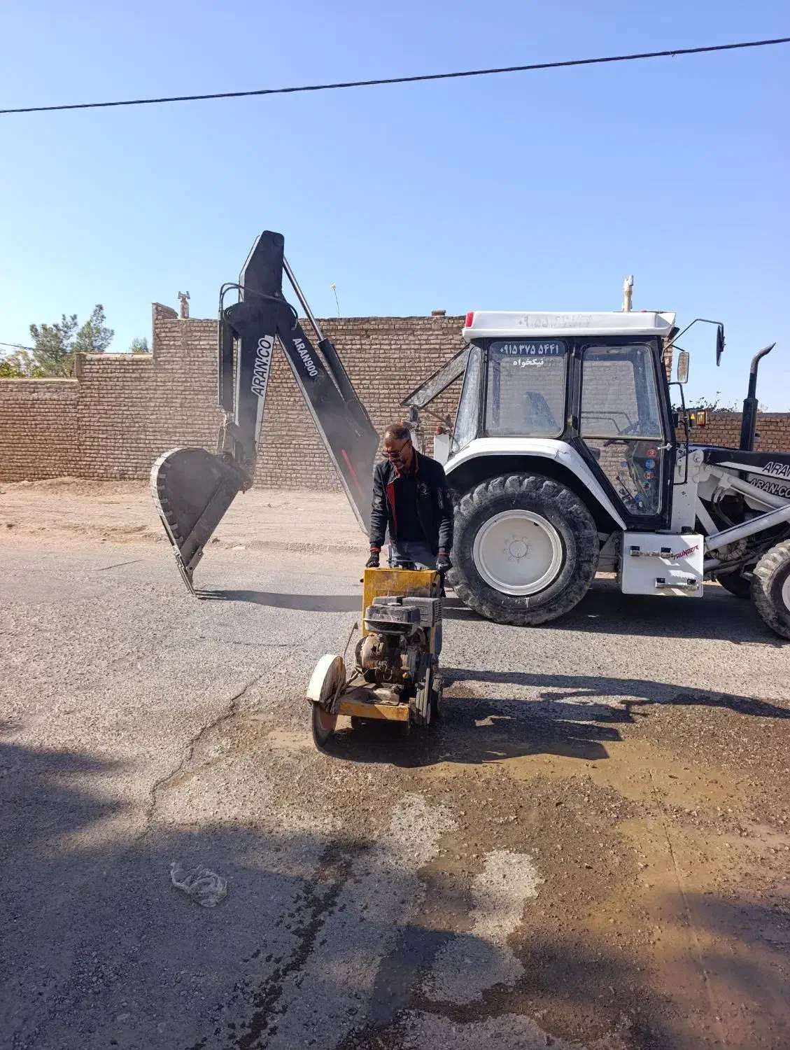 خدمات بیل مکانیکی و بیل لودری و ابرسانی|خدمات حمل و نقل|گناباد, |دیوار