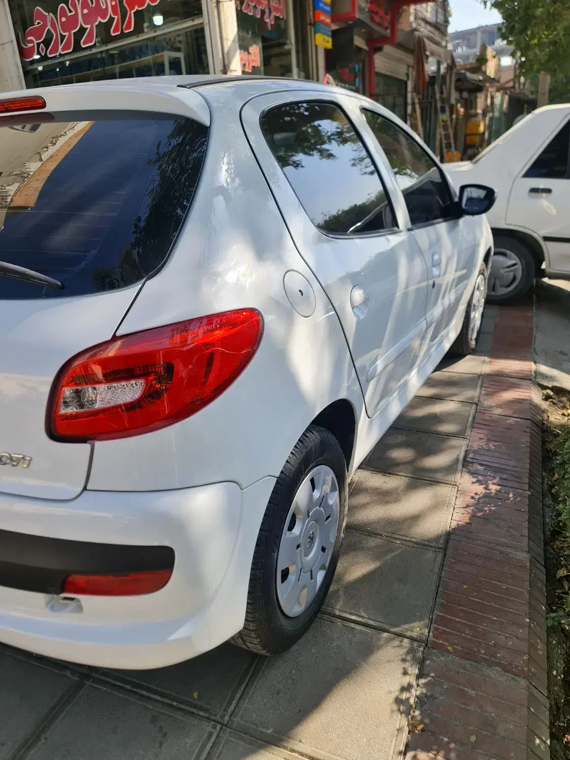 ۲۰۷ سقف فلز مدل۱۴۰۲|خودرو سواری و وانت|اصفهان, ارغوانیه|دیوار