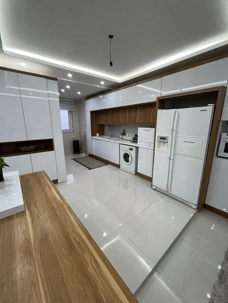 فروش آپارتمان/۲۲۰متری/۳ خوابه/لوکس /راهنمایی|فروش آپارتمان|یاسوج, |دیوار