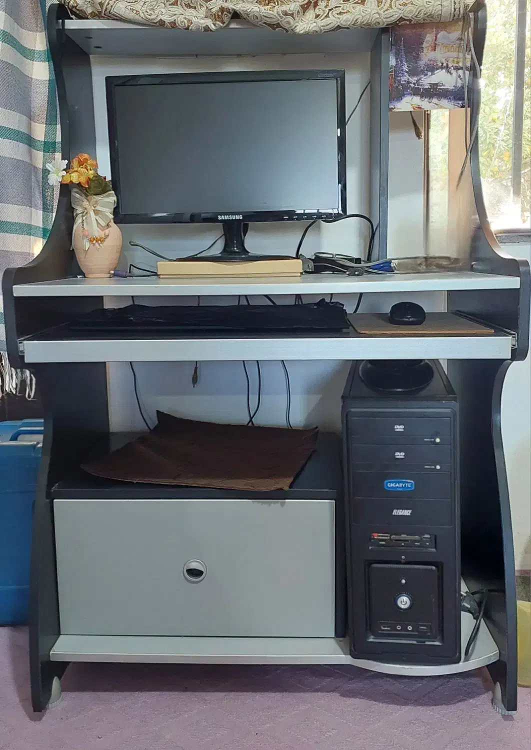 میز کامپیوتر سالم و بی خط و خش|میز تحریر و کامپیوتر|دالخانی, |دیوار