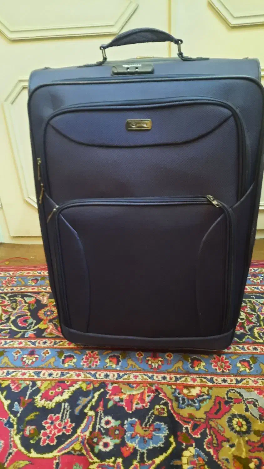 چمدان|کیف، کفش، کمربند|ساری, |دیوار