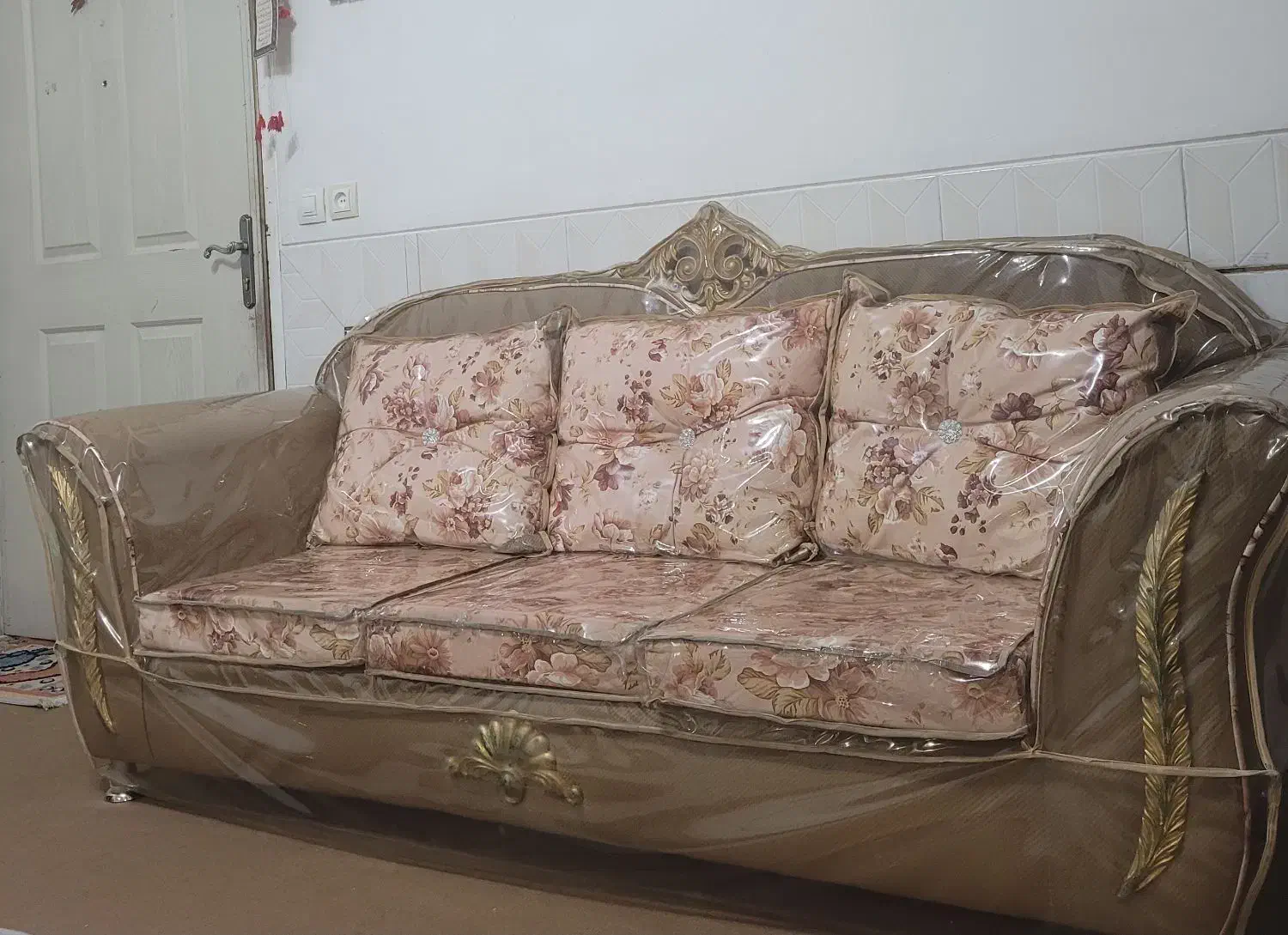مبل راحتی|مبلمان خانگی و میز عسلی|نجف‌آباد, امیرآباد|دیوار