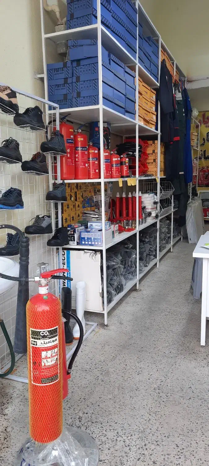تجهیزات ایمنی، شارژ و فروش کپسول آتشنشانی|عمدهفروشی|مرودشت, استادیوم|دیوار