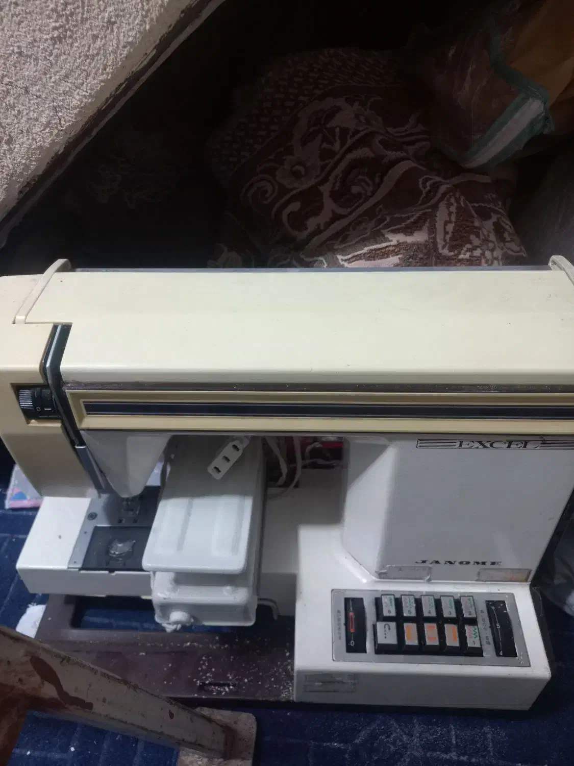 چرخ خیاطی ژانومه|چرخ خیاطی و ریسندگی|خرمآباد, |دیوار