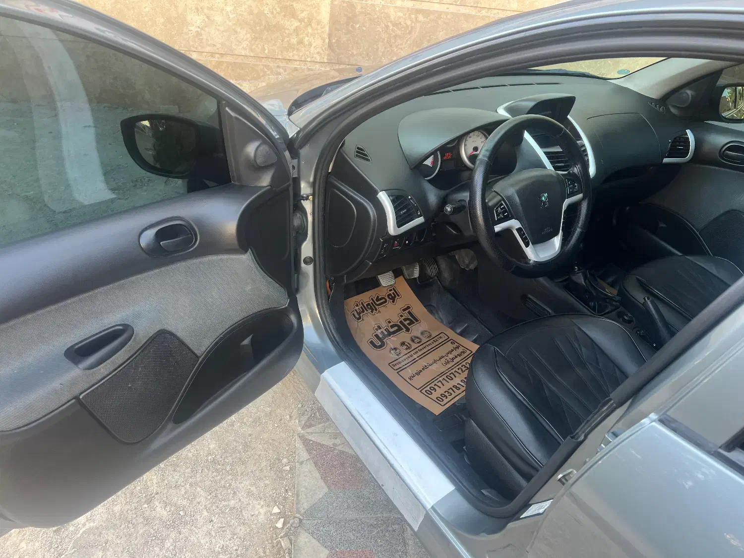 پژو ۲۰۷سقف پانا درجه ۱|خودرو سواری و وانت|شیراز, شهرک پرواز|دیوار