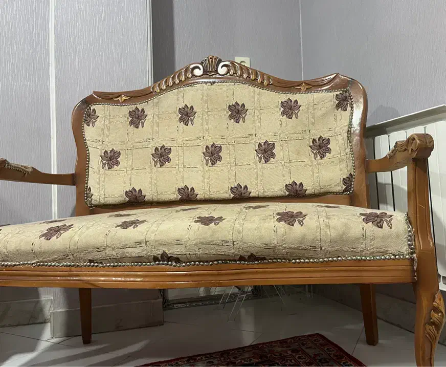 مبل دست دوم چوب متن خوانده شود|مبلمان خانگی و میز عسلی|تهران, باغ فیض|دیوار