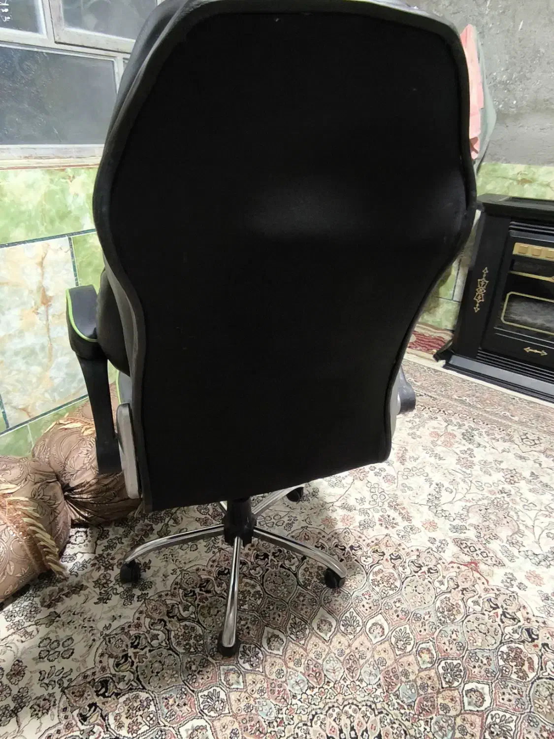 صندلی چرخدار|صندلی و نیمکت|زاهدان, |دیوار