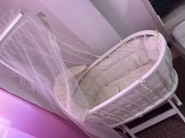 گهواره|تخت و صندلی بچه|هشتگرد, هشتگرد قدیم|دیوار