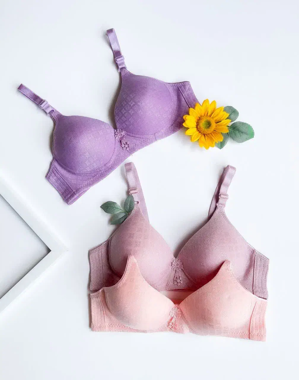 سوتین ابری بدون فنر|لباس|مهاجران, |دیوار