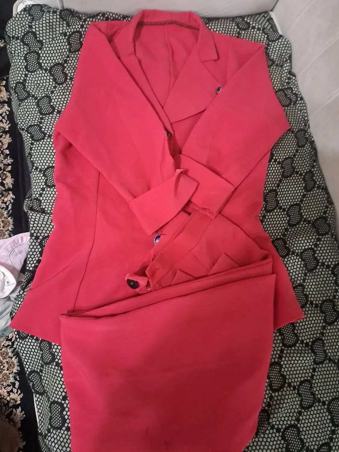 لباس مجلسی|لباس|فلاورجان, |دیوار