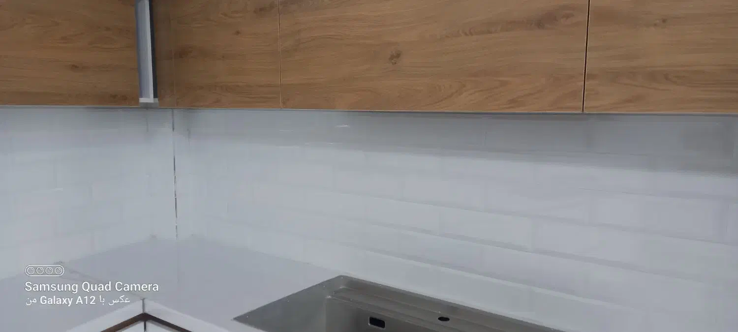 نصب کاشی وسرامیک چسبی وملاتی انجام میشود|خدمات پیشه و مهارت|میان جلگه, |دیوار