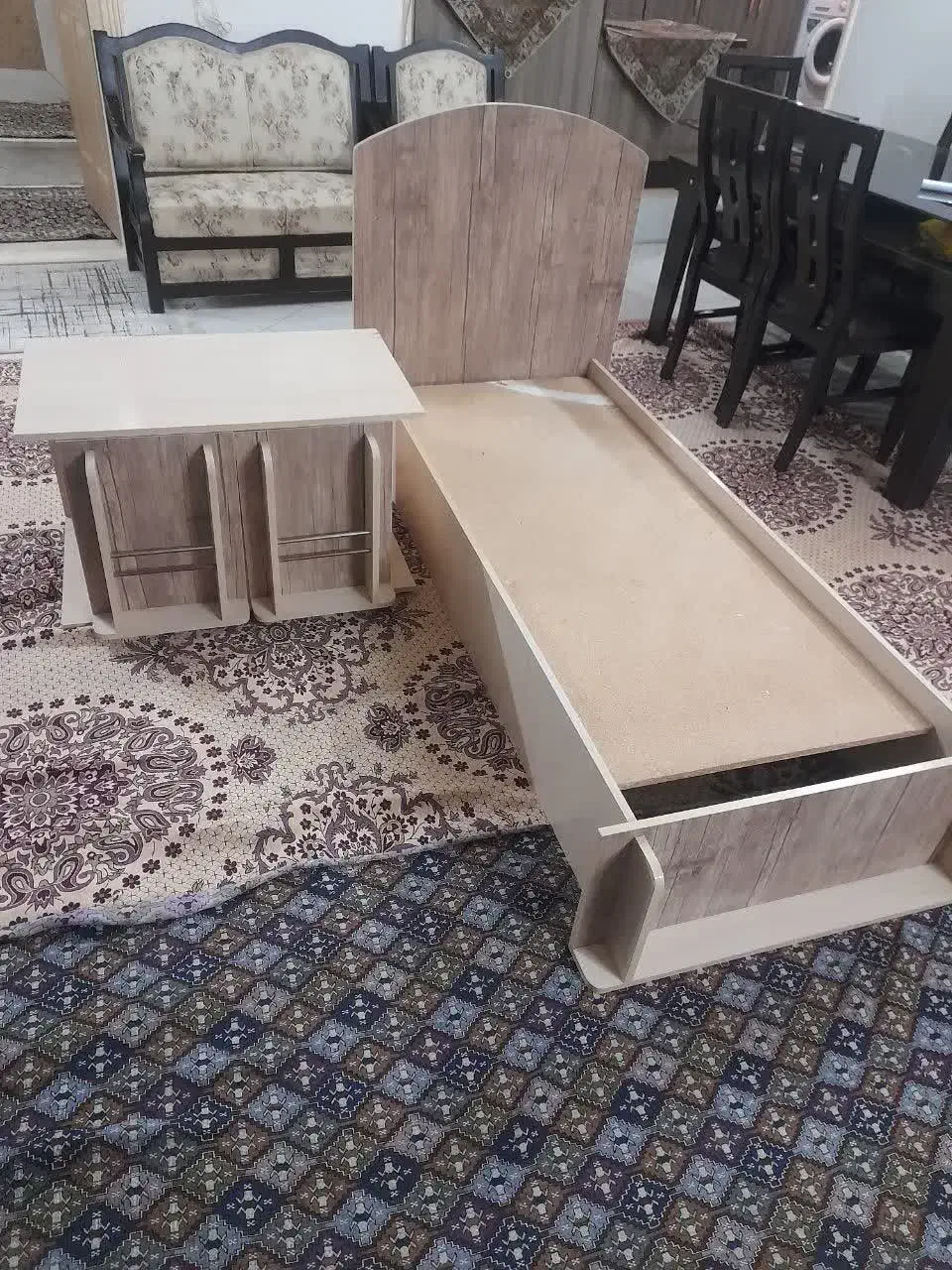 کمد وتخت سه تیکه نوزادی یا نوجوان|تخت و سرویس خواب|کاشان, فاز ۲ ناجی آباد|دیوار