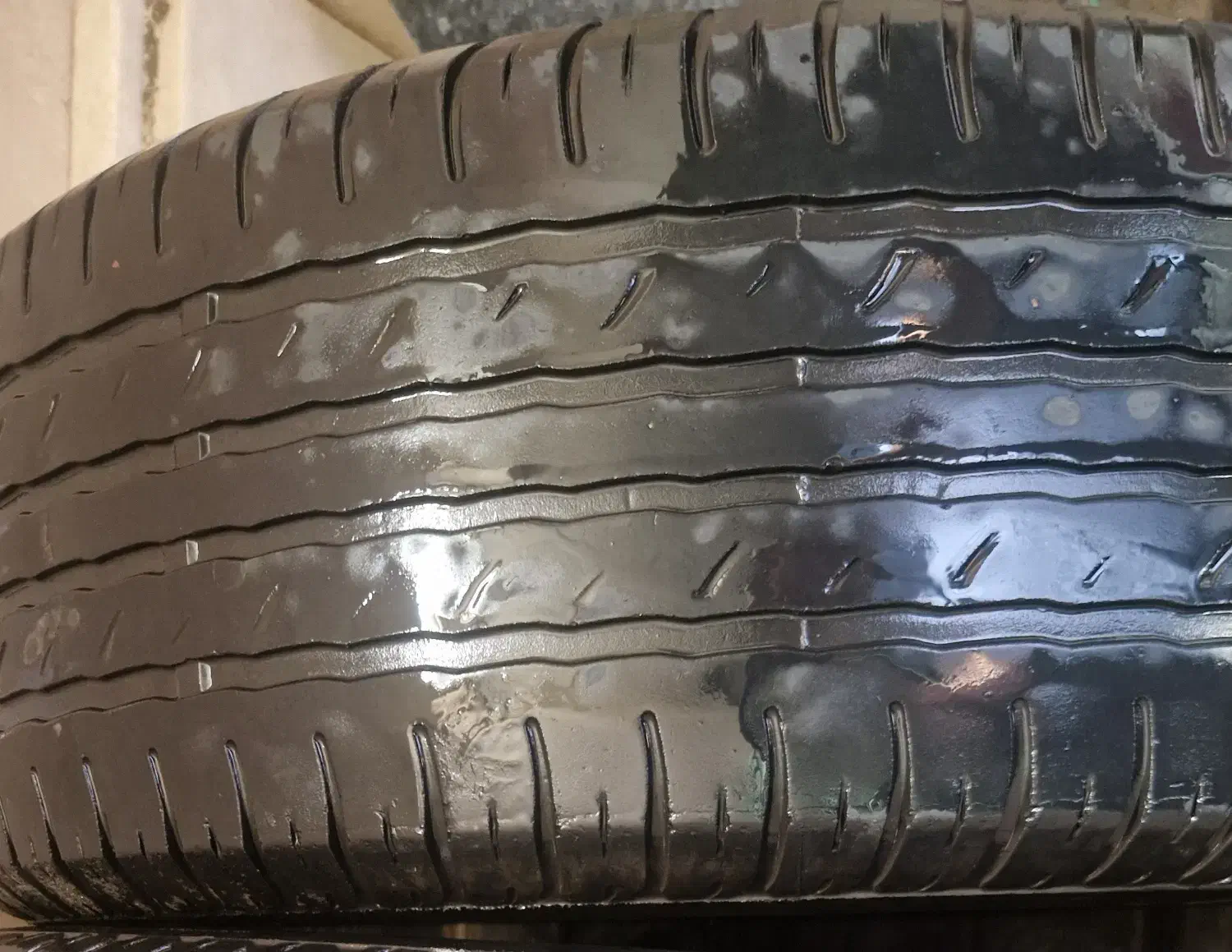 لاستیک 255/55   r18|قطعات یدکی و لوازم جانبی|شیراز, کوی وحدت|دیوار