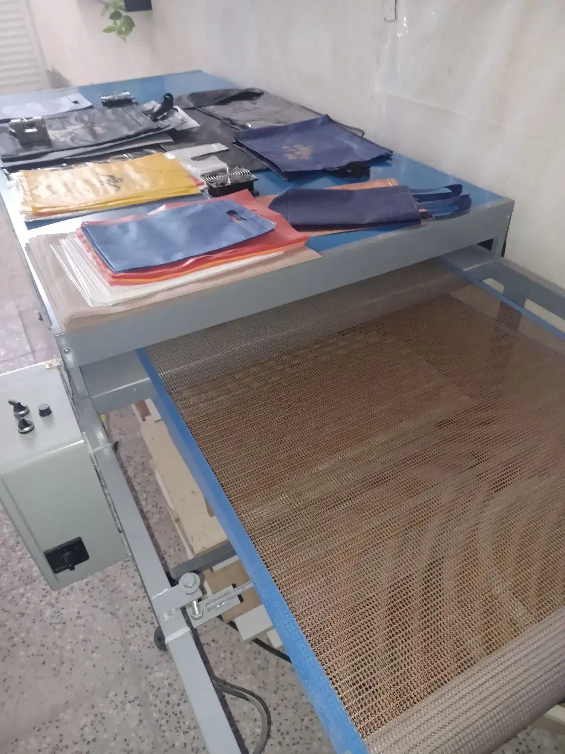 واگذاری کارگاه چاپ سیلک|ماشین‌آلات صنعتی|قم, باسکول|دیوار